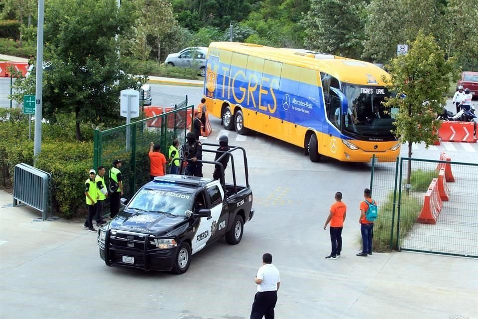 Los felinos arribaron sin problemas al BBVA.