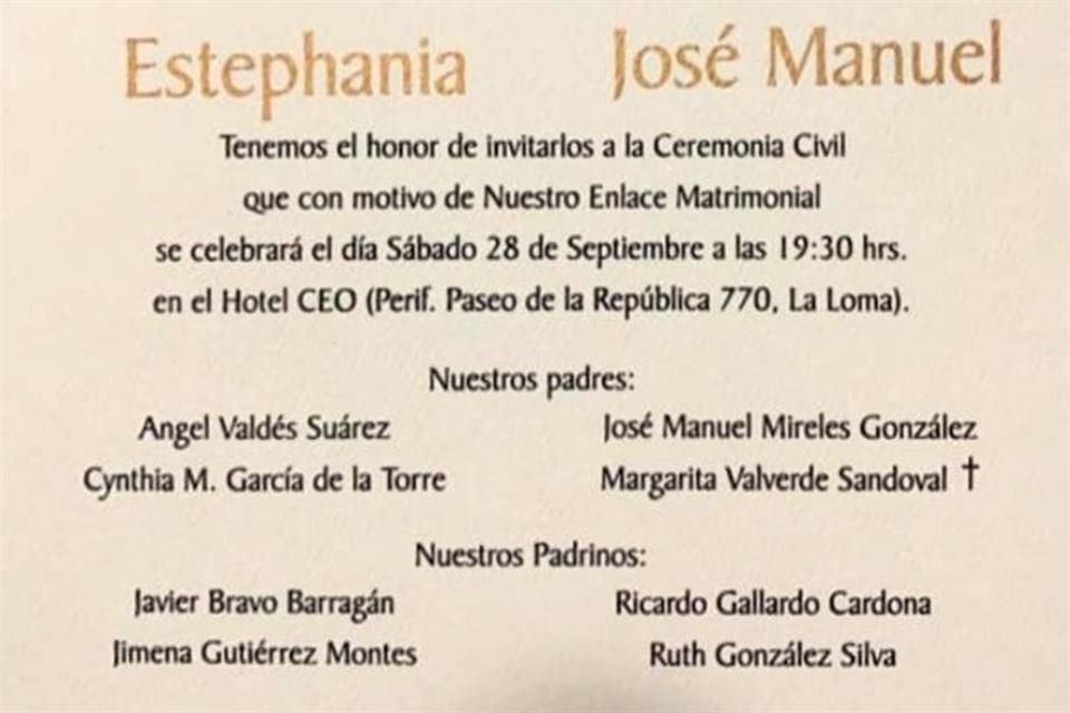 Los padrinos de bodas del subdelegado del ISSSTE, según la invitación de la boda, fueron el ex diputado federal de San Luis Potosí, Ricardo Gallardo Cardona, junto con su esposa Ruth González Silva.