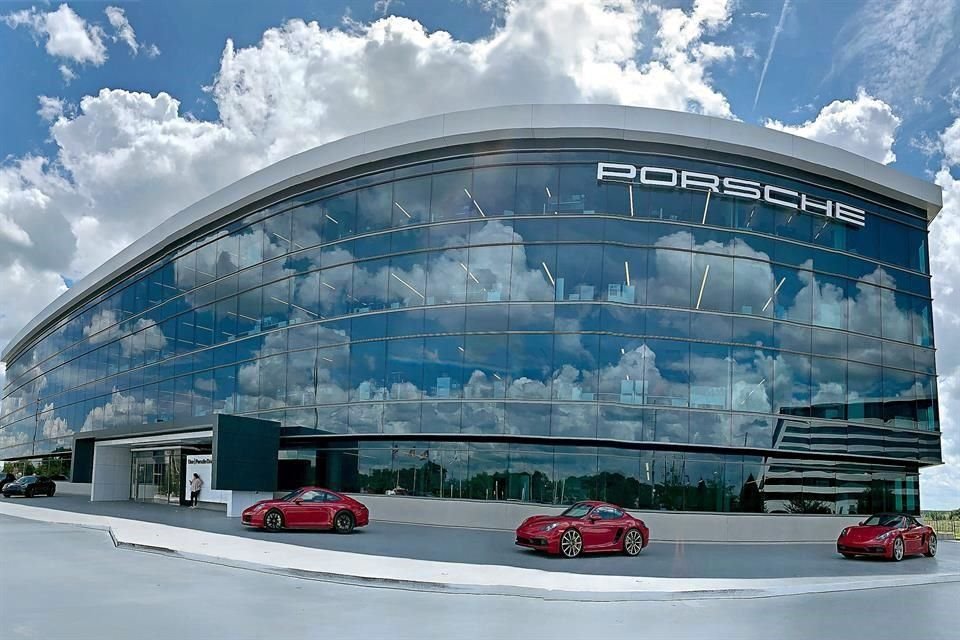 El Porsche Experience Center en Atlanta, Estados Unidos fue el escenario en el que debutó el Taycan en América.