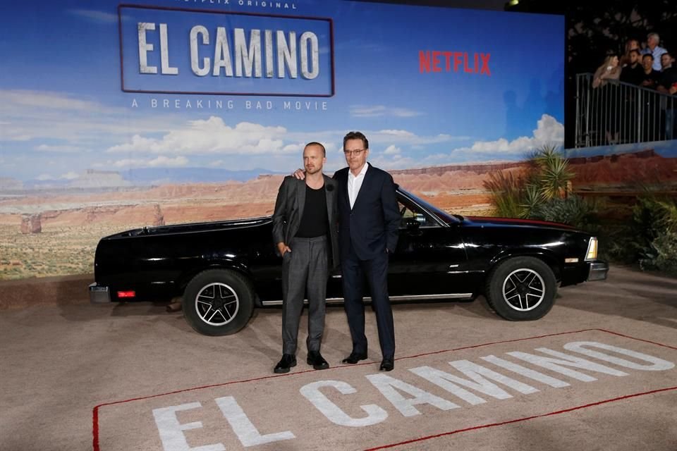 Bryan Cranston y Aaron Paul acudieron a la premier de la película de Netflix que revivirá la historia de 'Breaking Bad'.