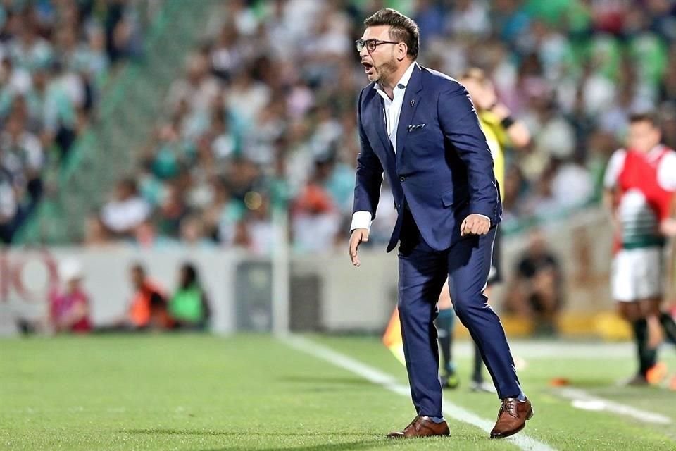 Antonio Mohamed está de vuelta en los Rayados.