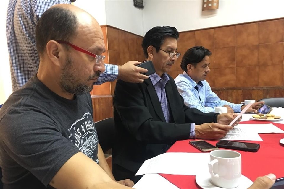 Los militantes inconformes entregaron una carta para exigir la cancelación del proceso electoral interno.