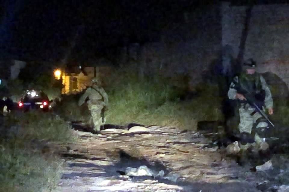 En las 15 bolsas abandonadas por criminales en Zapopan fueron encontrados seis cadáveres, todos de hombres, confirmó la Fiscalía.