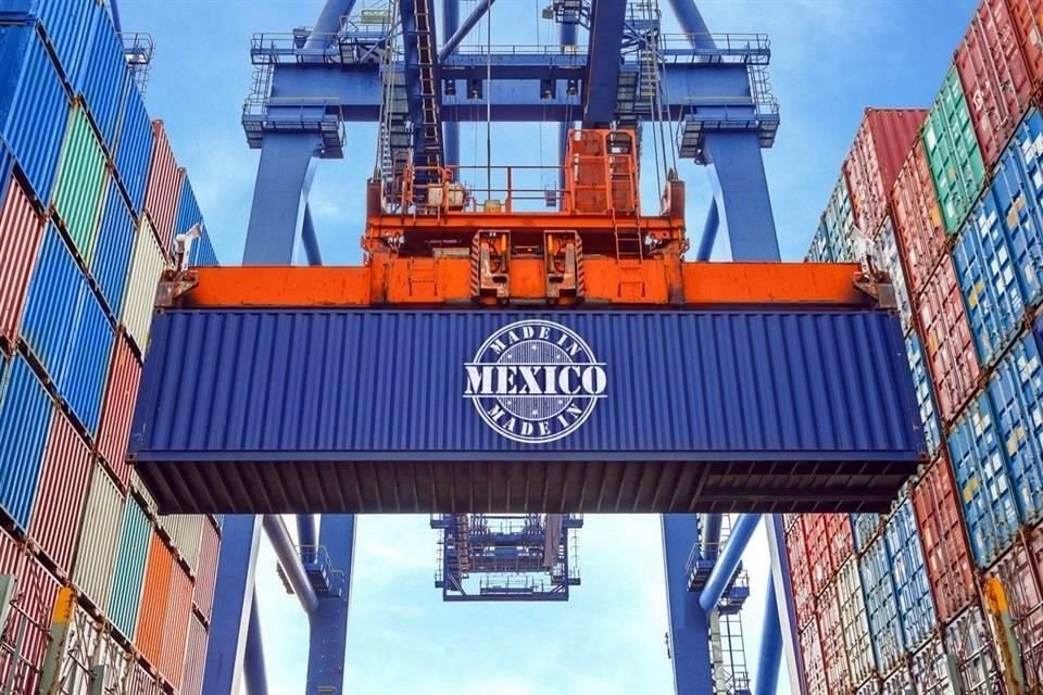 La industria maquiladora de exportación solicitó que el decreto IMMEX también sea revisado.