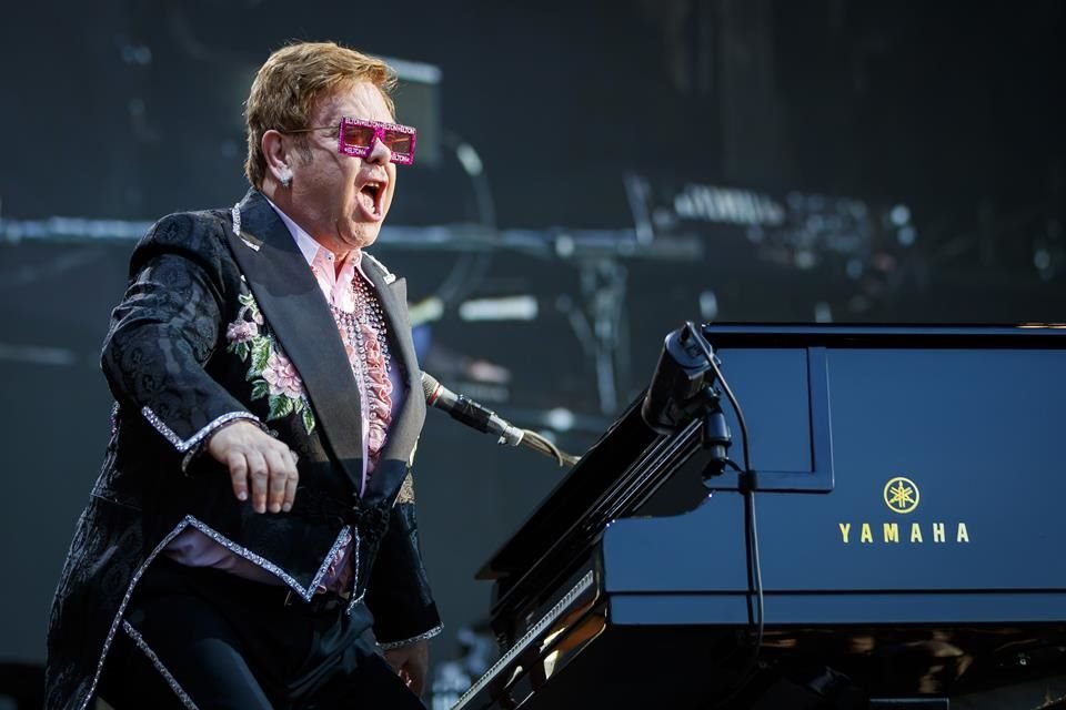 Elton John compuso temas como 'Can You Feel the Love Tonight?', 'I Just can't Wait to be King' y 'Circle of Life' para la versión animada.