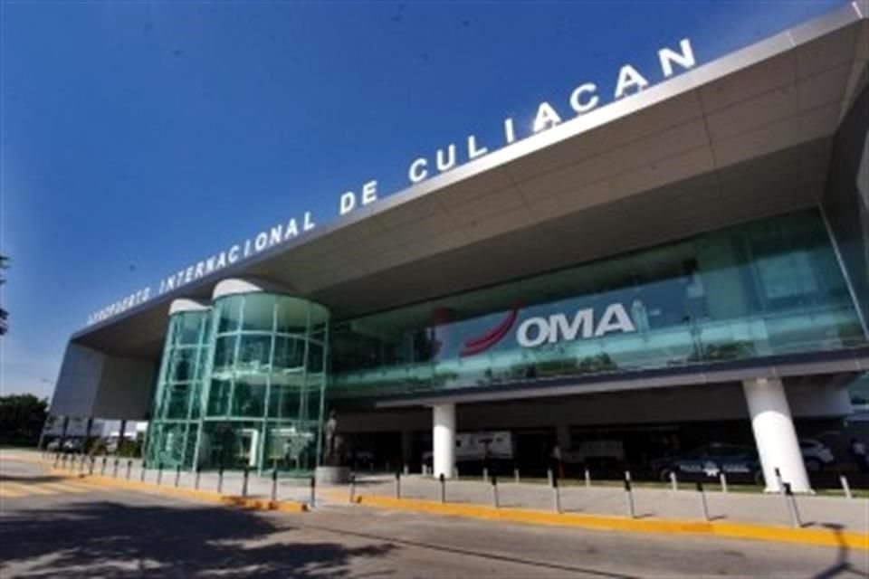 Vuelos comenzaron a normalizarse en aeropuerto de Culiacán tras ataques de ayer en varios puntos de la ciudad.