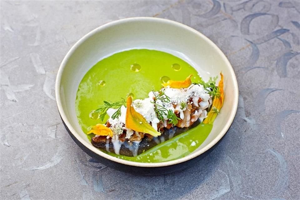 El tipo de gastronomía que ofrece Nerium consiste en alta cocina mexicana contemporánea.