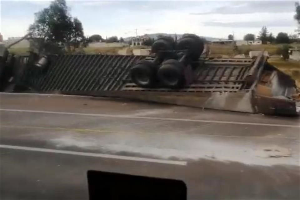 Debido al accidente, la circulación fue cerrada en su totalidad.