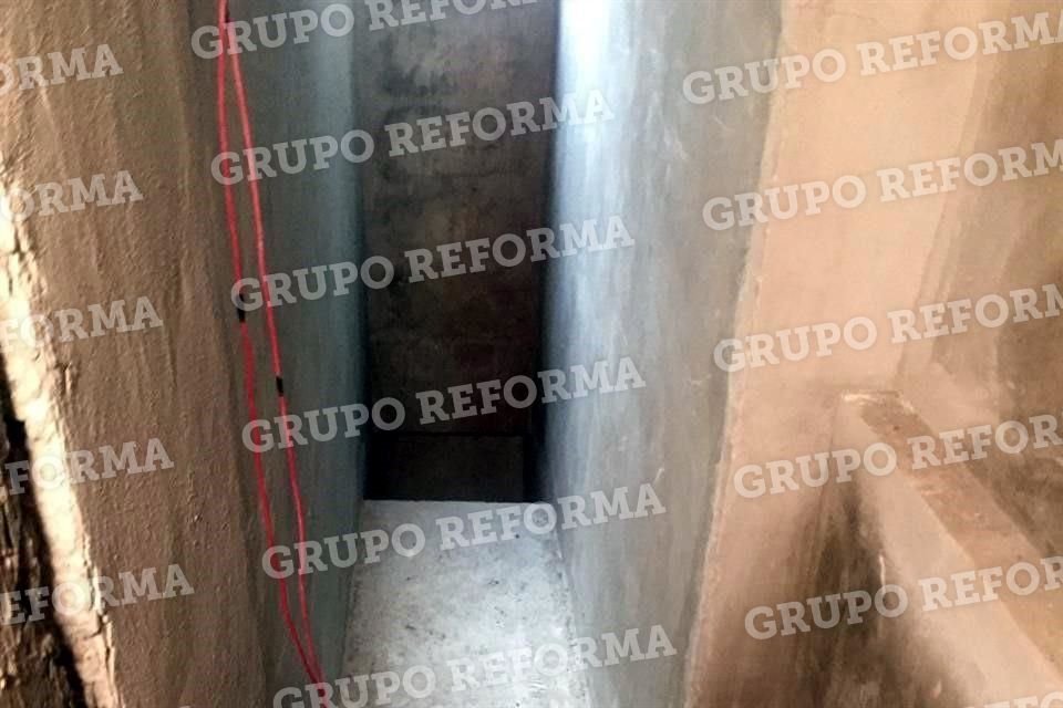 Las autoridades aún indagan sus medidas y profundidad, aunque al parecer, sólo era una ruta de escape del mismo predio hacia la calle.
