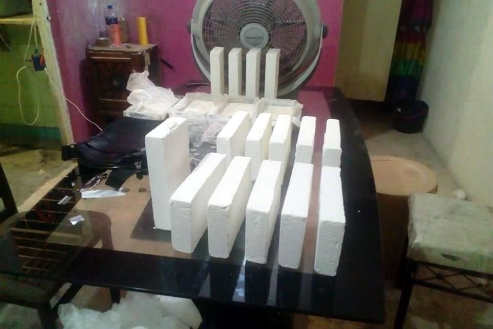 Más de 200 elementos de la Procuraduría, de la Policía y la Marina tomaron el control del predio, ubicado en Peralvillo 33 donde operaban integrantes de la Unión Tepito