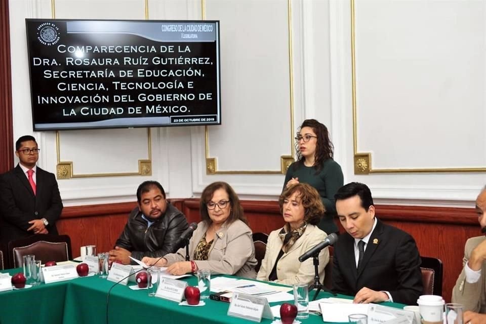 Al comparecer en el Congreso, la Secretaria de Educación de la Ciudad, Rosaura Ruiz, reconoció que el IEMS, creado en la gestión de AMLO en CDMX, no han tenido buenos resultados.