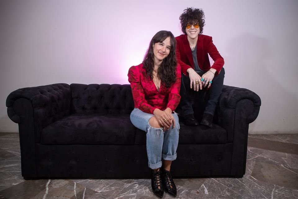 Mexicana y estadounidense se conocieron en el pasado Vive Latino y decidieron colaborar en un tema.