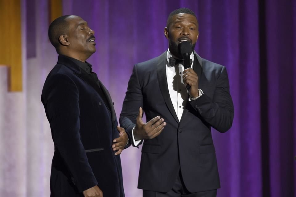 Eddie Murphy y Jamie Foxx pusieron el toque cómico a la velada.