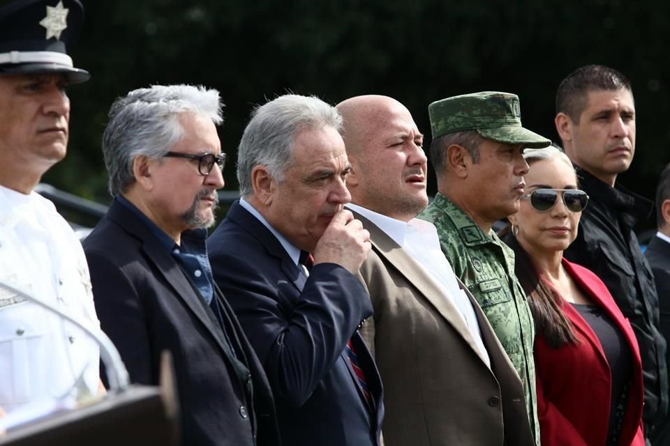 Alfaro encabezó le entrega de 158 patrullas a 110 municipios de Jalisco.