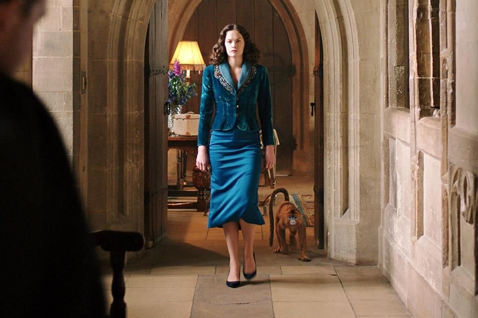 Señora Coulter es interpretada por Ruth Wilson.