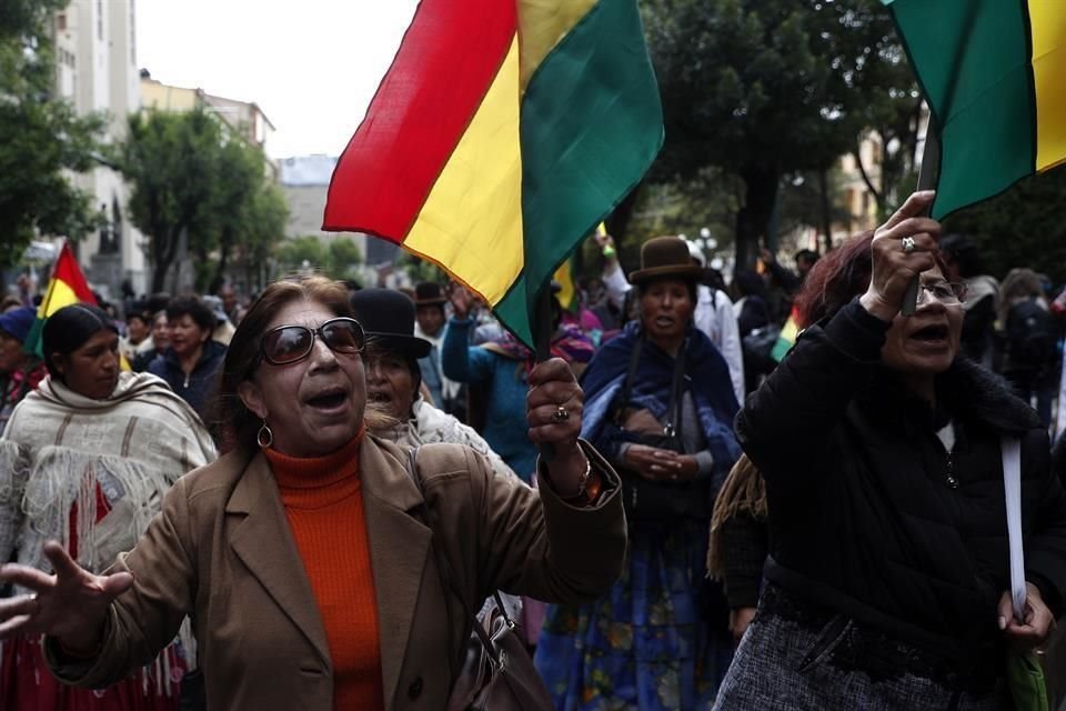 Al menos ocho personas han resultado heridas tras nuevos enfrentamientos en Bolivia en protestas por por reelección de Evo Morales.