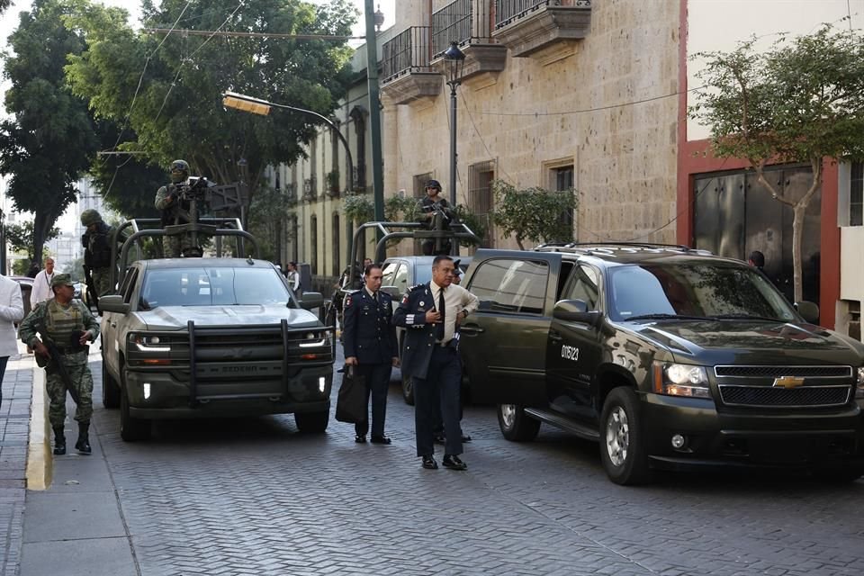 Personal militar resguardó las instalaciones del Congreso.