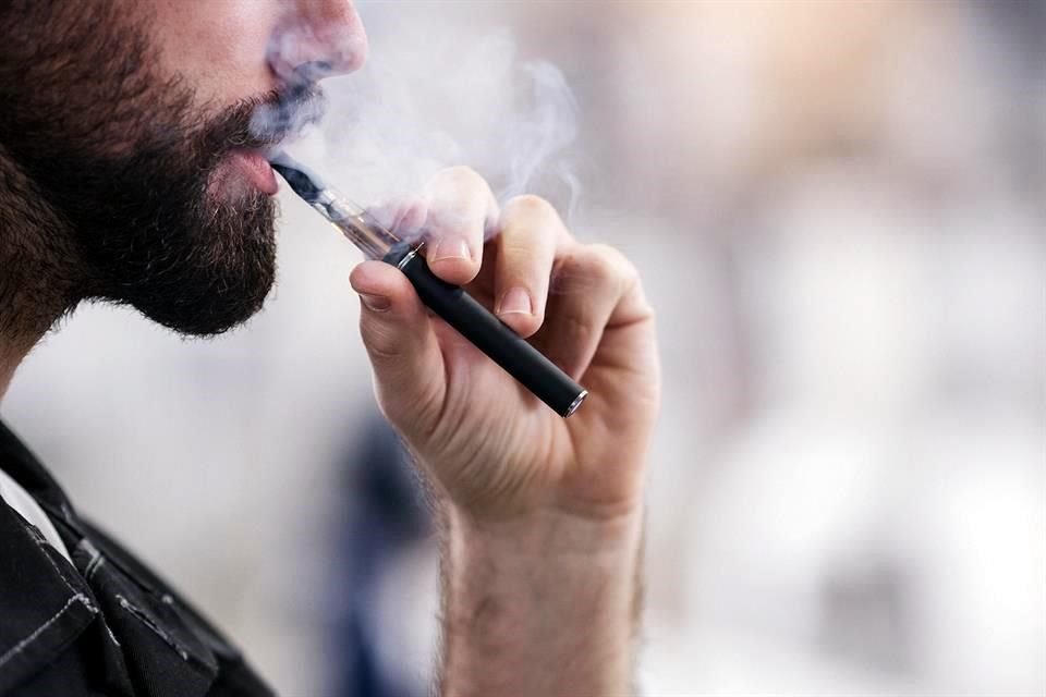 Especialistas del CDC de Estados Unidos indicaron que inhalar el acetato de vitamina E puede afectar la función pulmonar.
