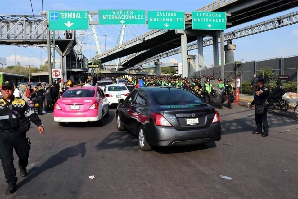 Los agentes amagaron con regresar si la totalidad de los elementos no es indemnizado.