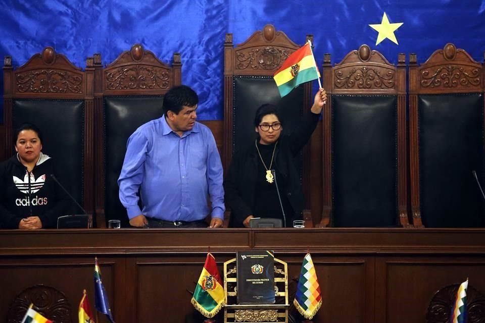 Monica Eva Copa Murga, de Movimiento al Socialismo, tomó posesión como presidenta del Senado de Bolivia.