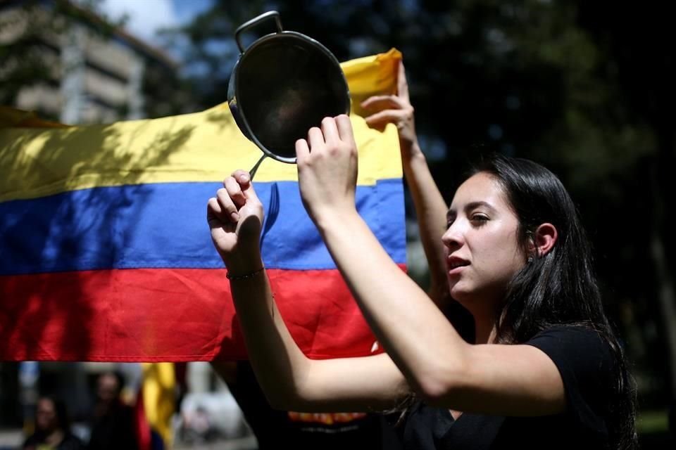 Por tercer día consecutivo, los colombianos salieron a protestar a las calles de Bogotá.