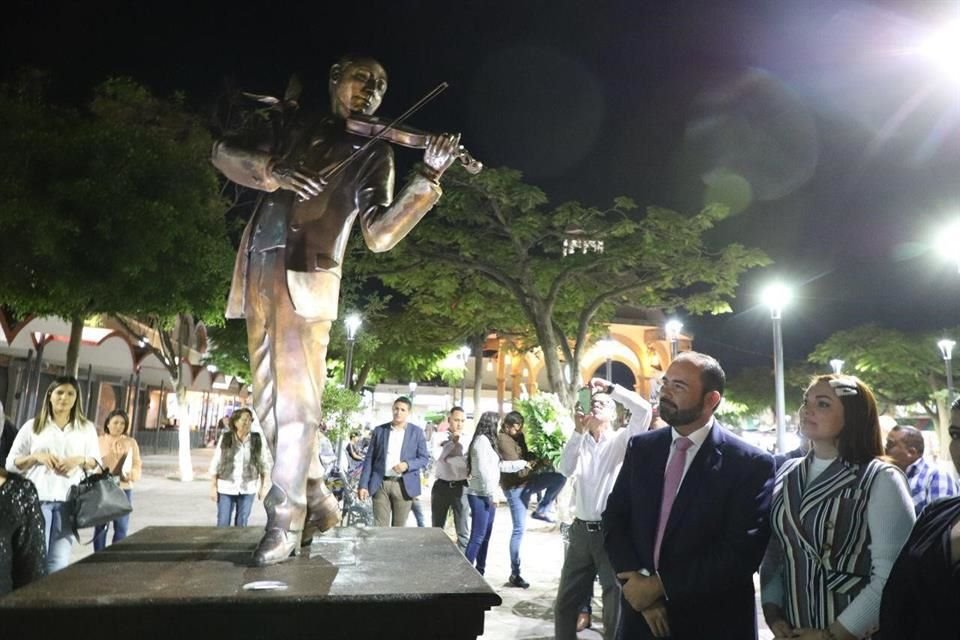 Una escultura del músico y compositor tonalteca 'Gori' Cortés Carrasco será instalada en las inmediaciones de la Plaza Cihualpilli.