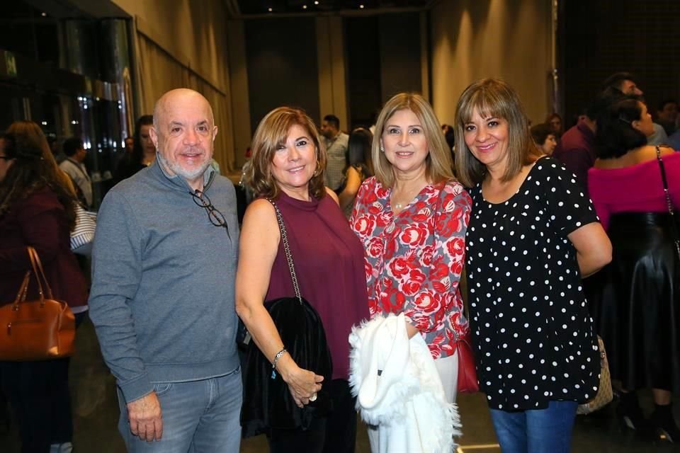 Gustavo Solís, Maru Peña de Solís, Nora Leal de Mejía y Alma Rangel de Sada