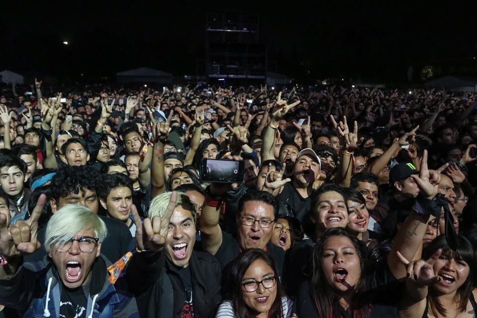 El Knot Fest Meets ForceFest, en el Parque Oceanía, congregó a una multitud estimada en 55 mil personas.