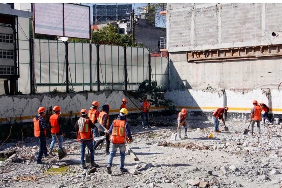 Sheinbaum destacó que ahora, con el nuevo esquema, los damnificados no se endeudan durante el proceso de construcción.