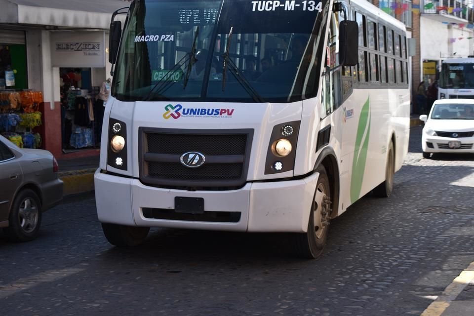 Hasta enero se retomará el proceso para emplacar a las unidades del transporte público.