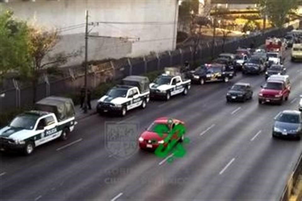 Los elementos se encuentran sobre la lateral de Circuito Interior y el acceso de la Terminal 1, la cual se utiliza para llegadas nacionales al Aeropuerto.