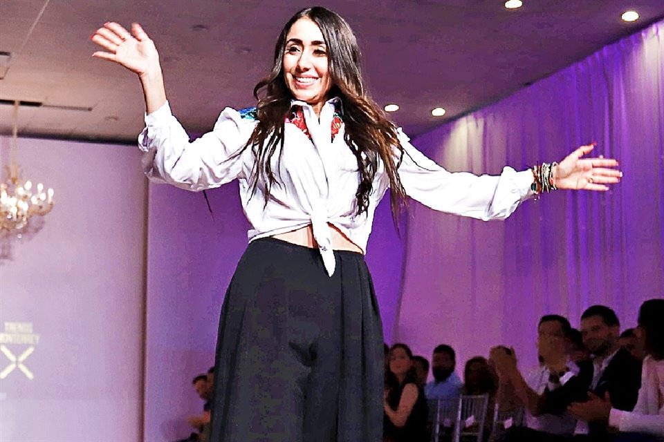 Carolina Sada participó en un desfile en mayo de este año en el Club Ejecutivo, en San Pedro.
