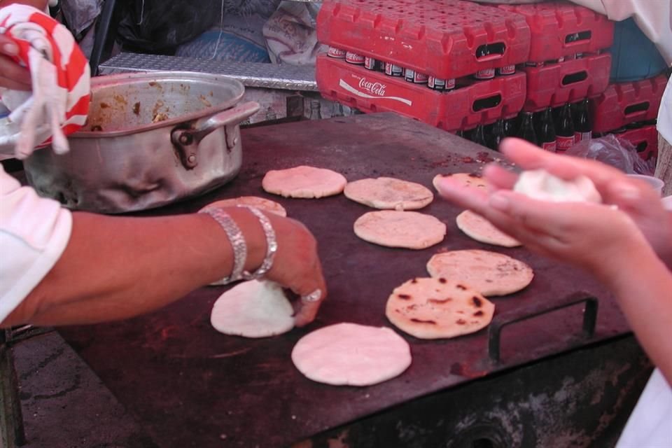Coprisjal vigilará que los alimentos cumplan con medidas higiénicas.