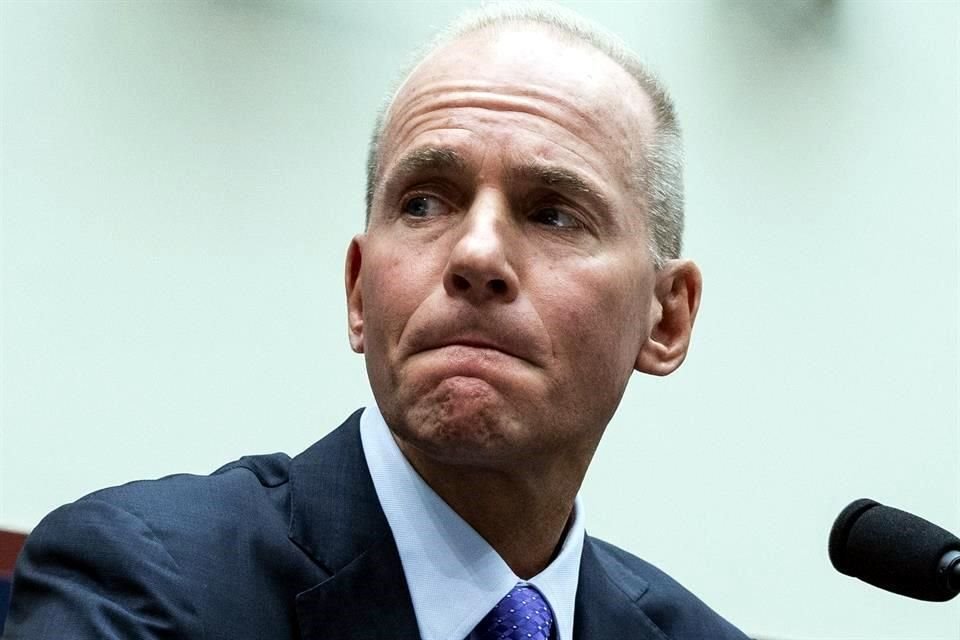 Dennis Muilenburg durante un audiencia ante el Comité de Transporte e Infraestructura de la Cámara de Representantes.