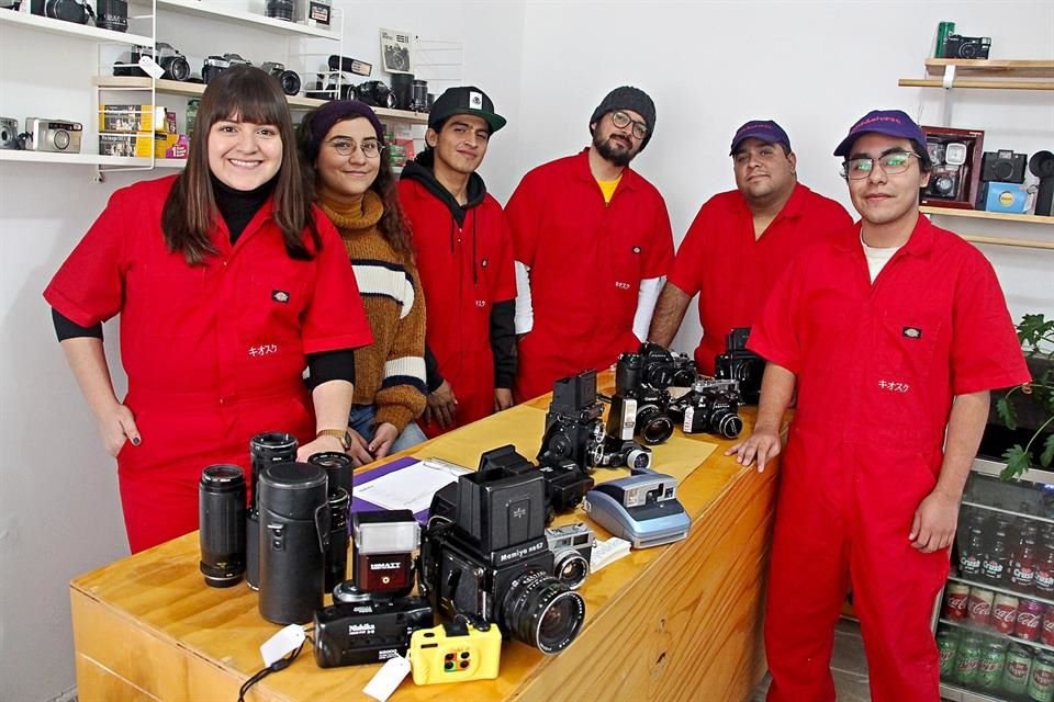 Desde hace seis meses, el laboratorio Kyoskko ofrece servicios de revelado y escaneo de negativos.