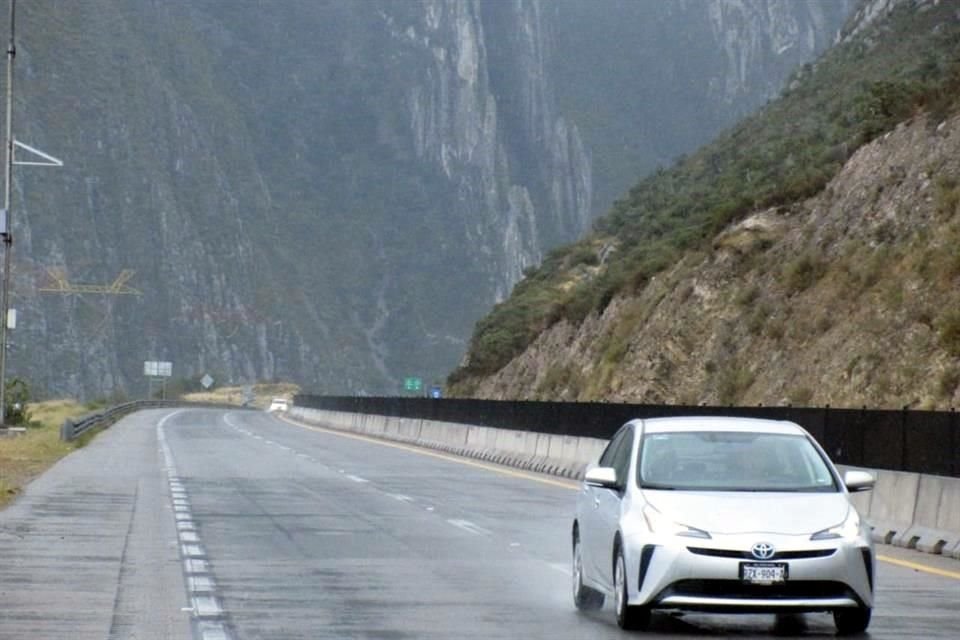 La Autopista a Saltillo es reabierta tras el accidente del día de ayer.