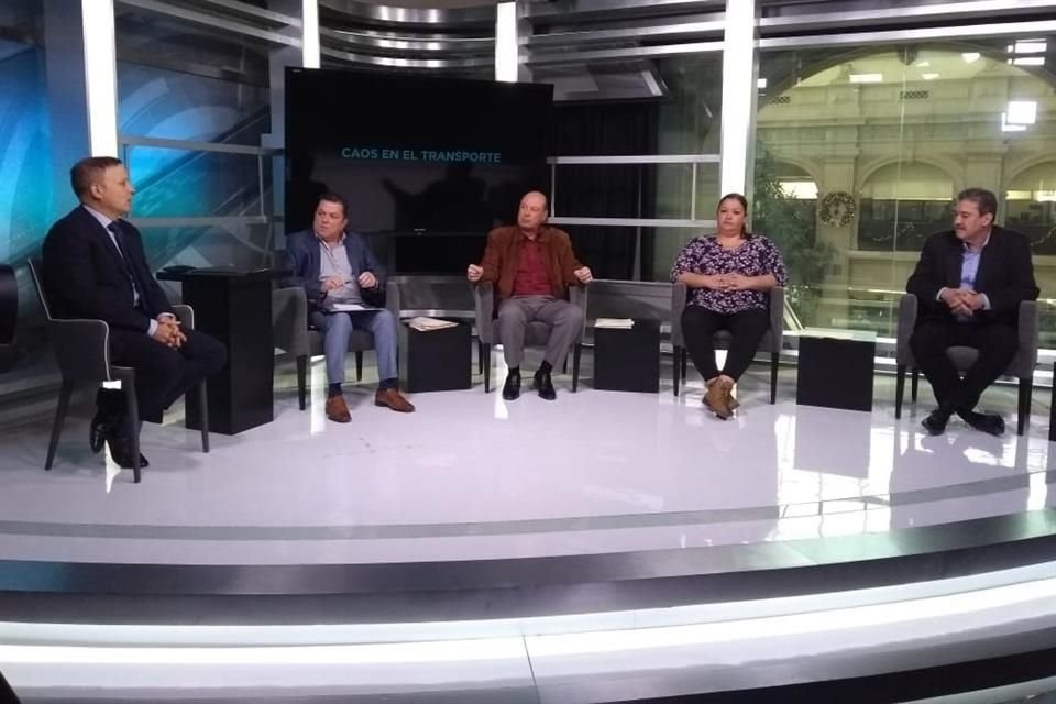 Un empresario, un representante del Gobierno, una líder de usuarios y un especialista analizan el alza en tarifas, las rutas y el servicio.