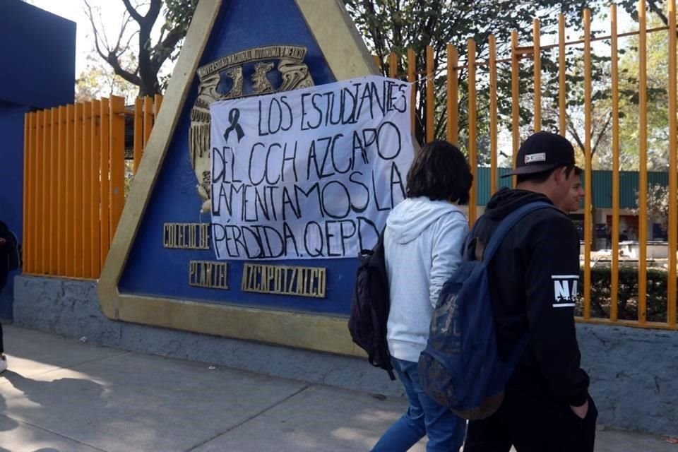 Los alumnos convocaron a una jornada de luto.
