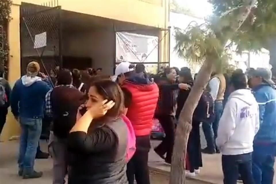 Los hechos se registraron en el Colegio Cervantes.