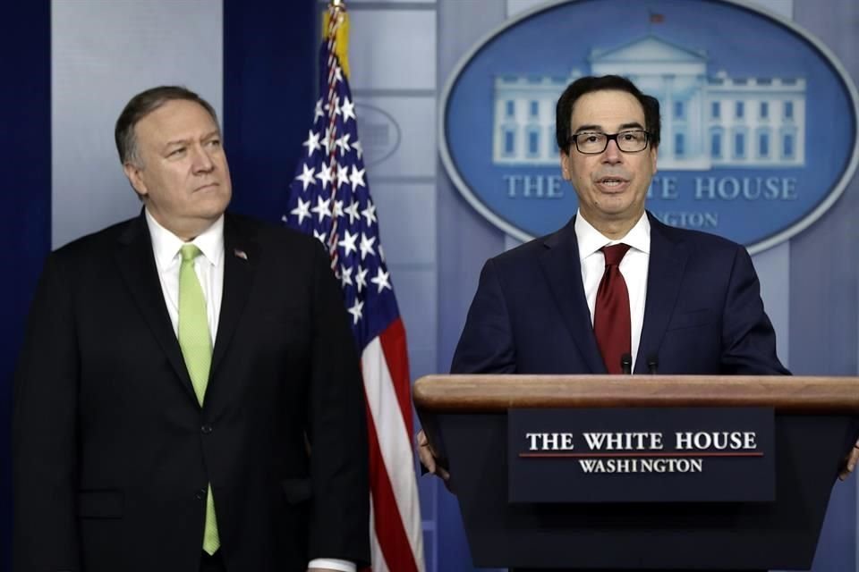 el Secretario del Tesoro, Steven Mnuchin, y el Secretario de Estado, Mike Pompeo.