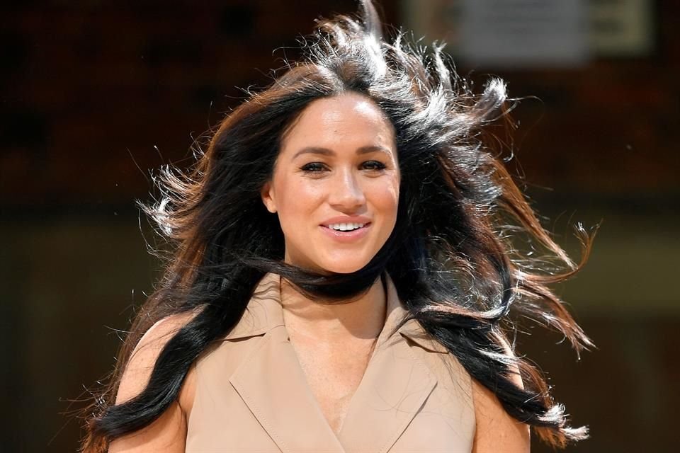 Meghan Markle regresó a Canadá para estar con su hijo, Archie, sólo unas horas después del anuncio de su salida y la de su esposo de la vida pública de la familia real británica.