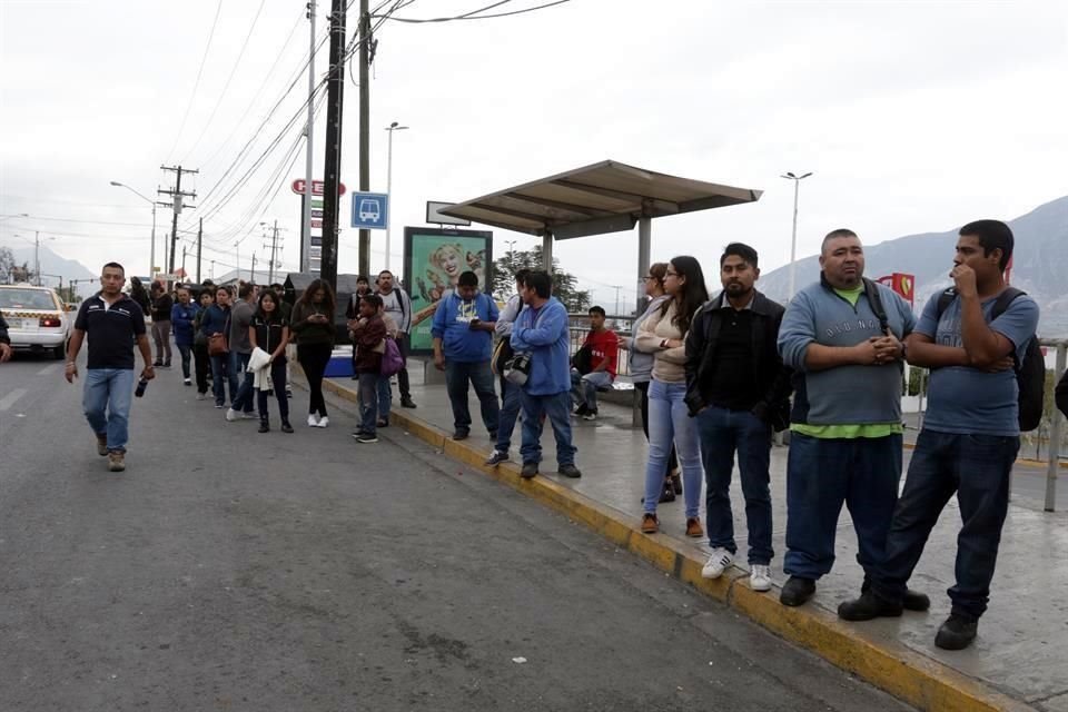 Las rutas 96, 155 y 226, pararon hoy y todas están relacionadas con Grupo Lobo Genius, creada el 20 de mayo de 2017 por los empresarios Eduardo García Alanís y Eduardo Cavazos García.