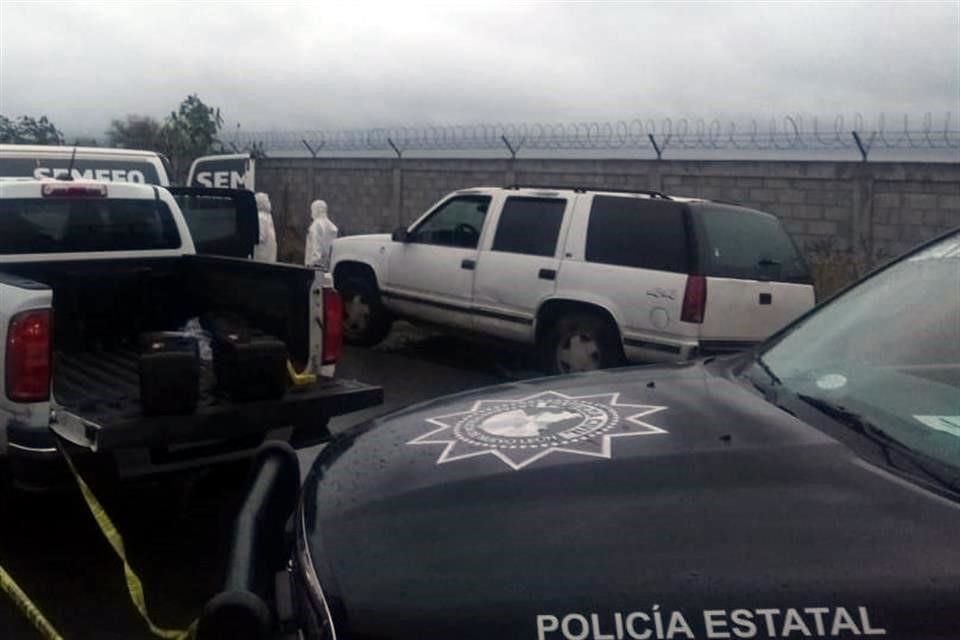 A las 4:30 horas se hizo el reporte de una camioneta mal estacionada en la Carretera Intermunicipal Apodaca-Salinas Victoria.