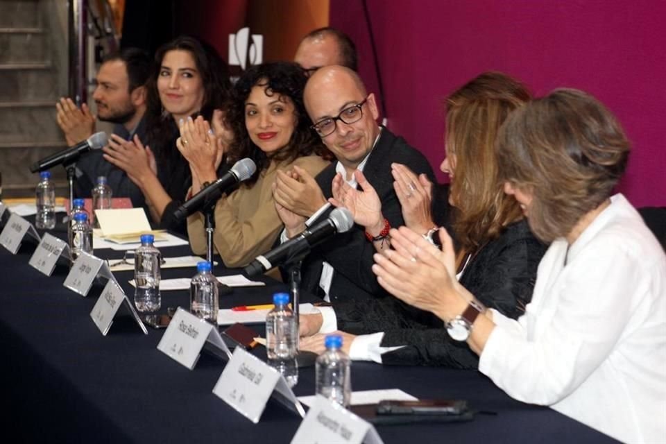 Prácticamente todos los funcionarios permanecerán en la Universidad, en puestos distintos, detalló Volpi en una rueda de prensa llevada a cabo este viernes.