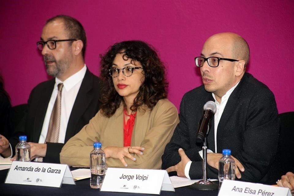 Tras una revisión integral de los tres años anteriores, la Coordinación de Difusión Cultural UNAM, que continúa encabezando el escritor Jorge Volpi, anunció movimientos en puestos directivos.