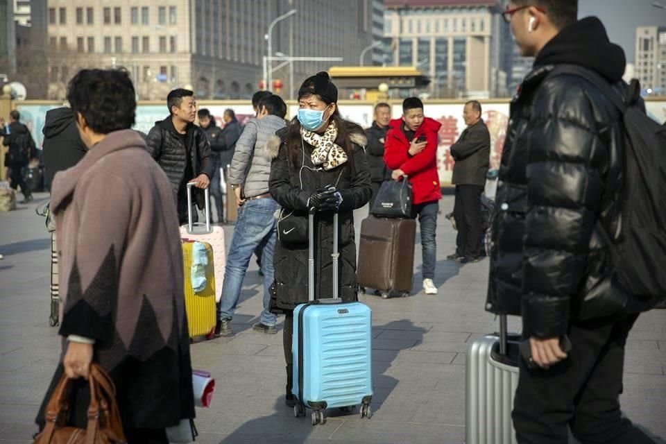 Autoridades chinas anunciaron cuatro nuevos casos de neumonía en Wuhan causado por nueva cepa de coronavirus que ya causó la muerte de dos.