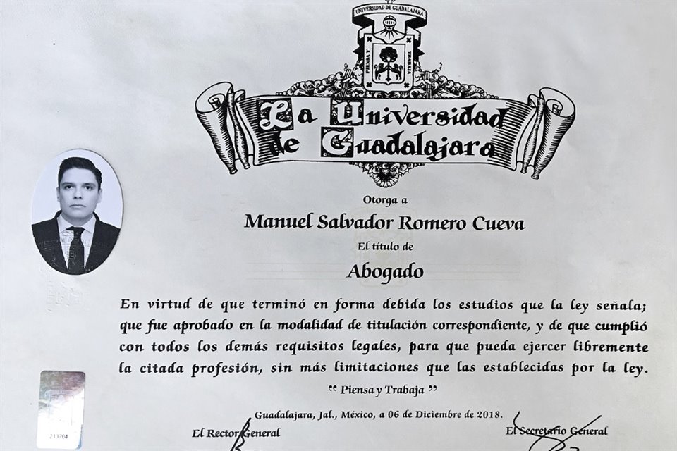 Manuel Romero Cueva asumió el cargo en octubre de 2018, pero su título lo recibió dos meses después.