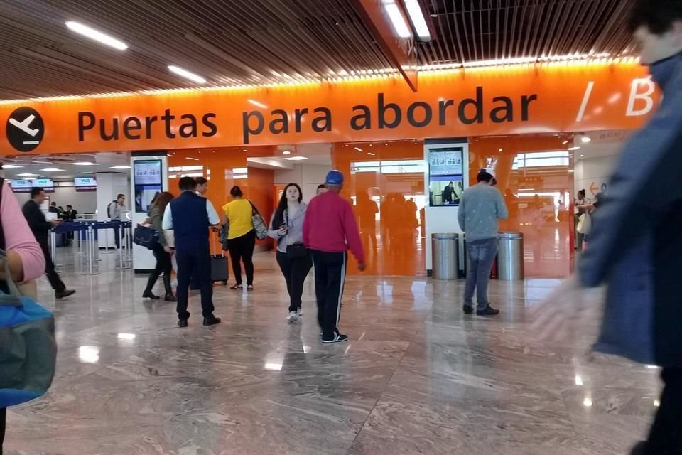 El GAP, que administra el aeropuerto de Guadalaiara alista controles para evitar la propagación del coronavirus entre los viajeros.