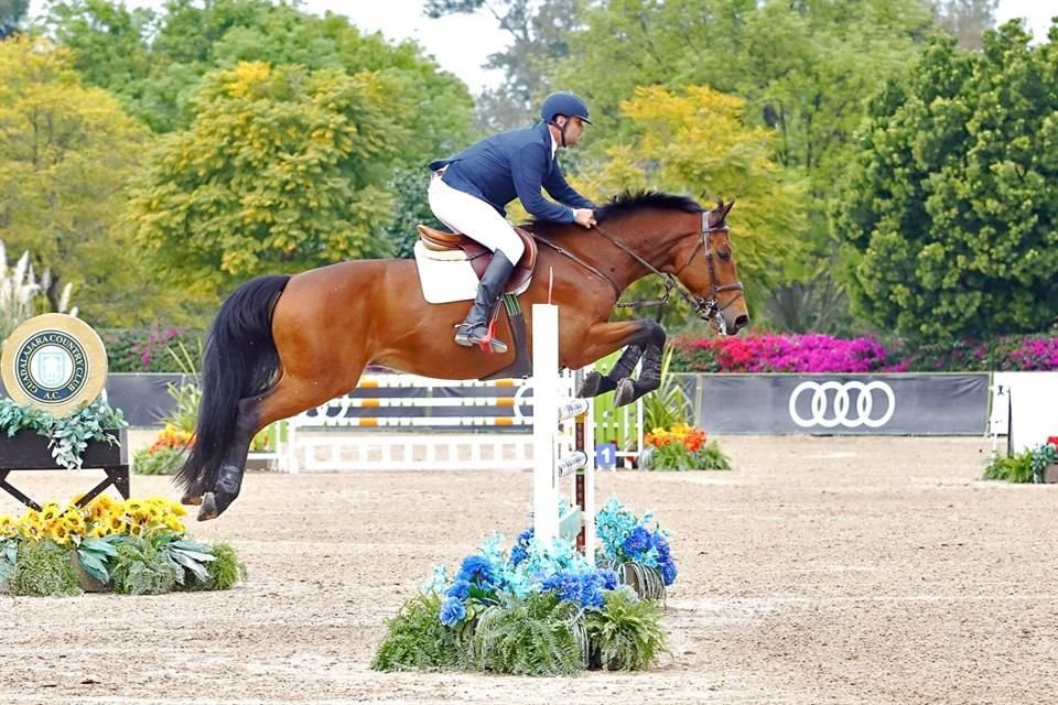 Christian Roux y 'Apolo'