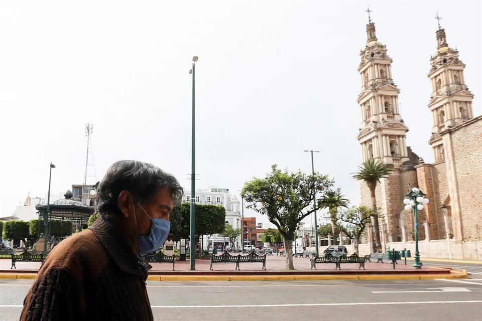 La familia de Tepatitlán estará en su casa hasta que la Secretaría de Salud federal dé los resultados.